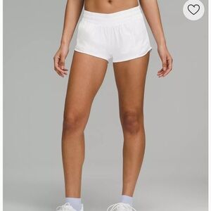 Lululemon Hotty Hot White shorts 2.5” LR size 6